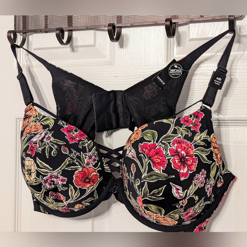 Torrid pushup bra Brand New 44D Left Only - Picture 2 of 14
